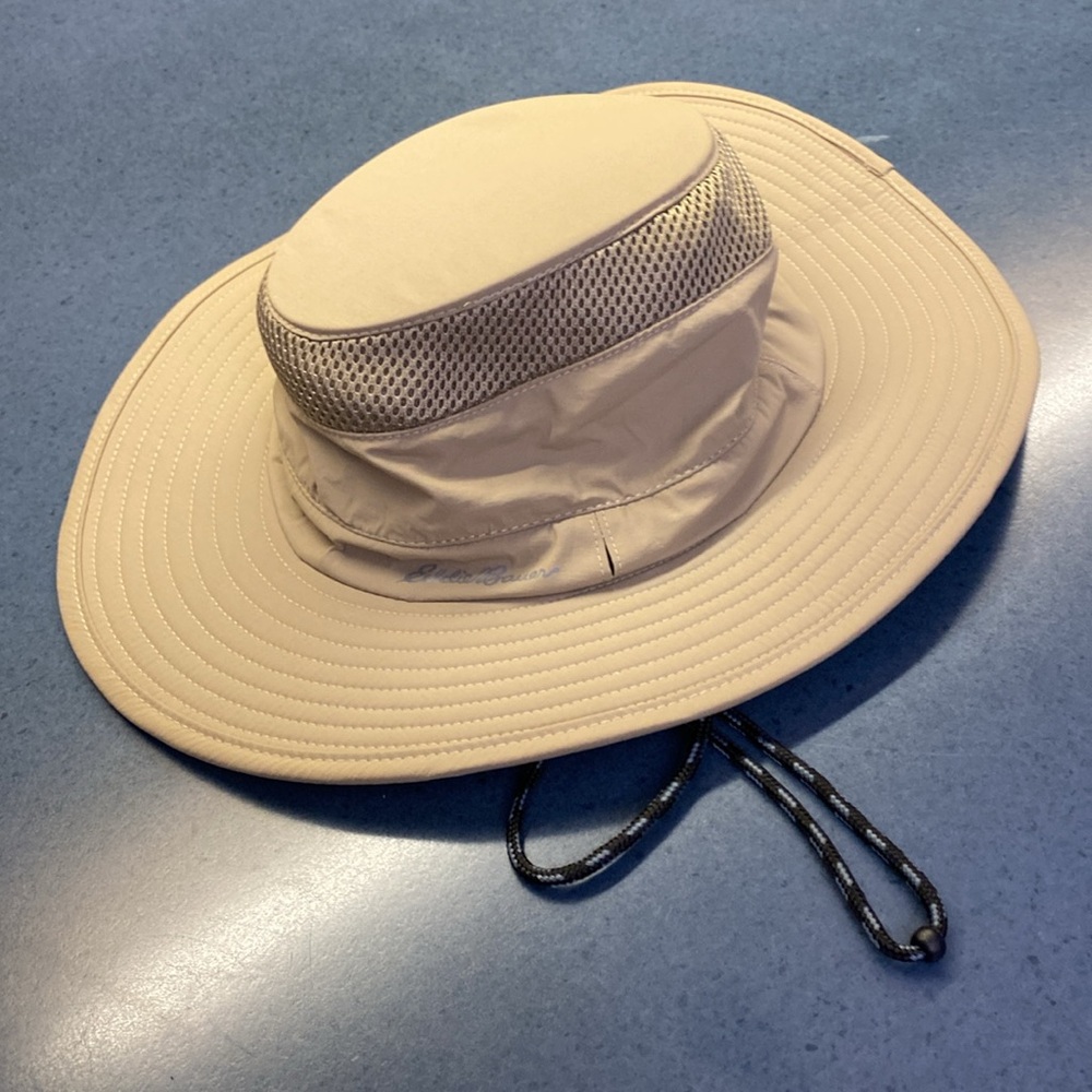 Eddie Bauer hat
